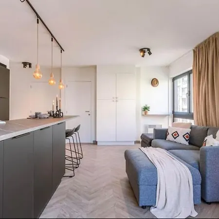 Comfortabel In Centrum Vlakbij Apartment