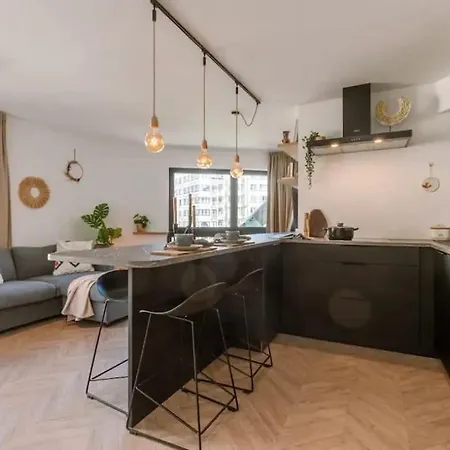 Apartment Comfortabel In Centrum Vlakbij